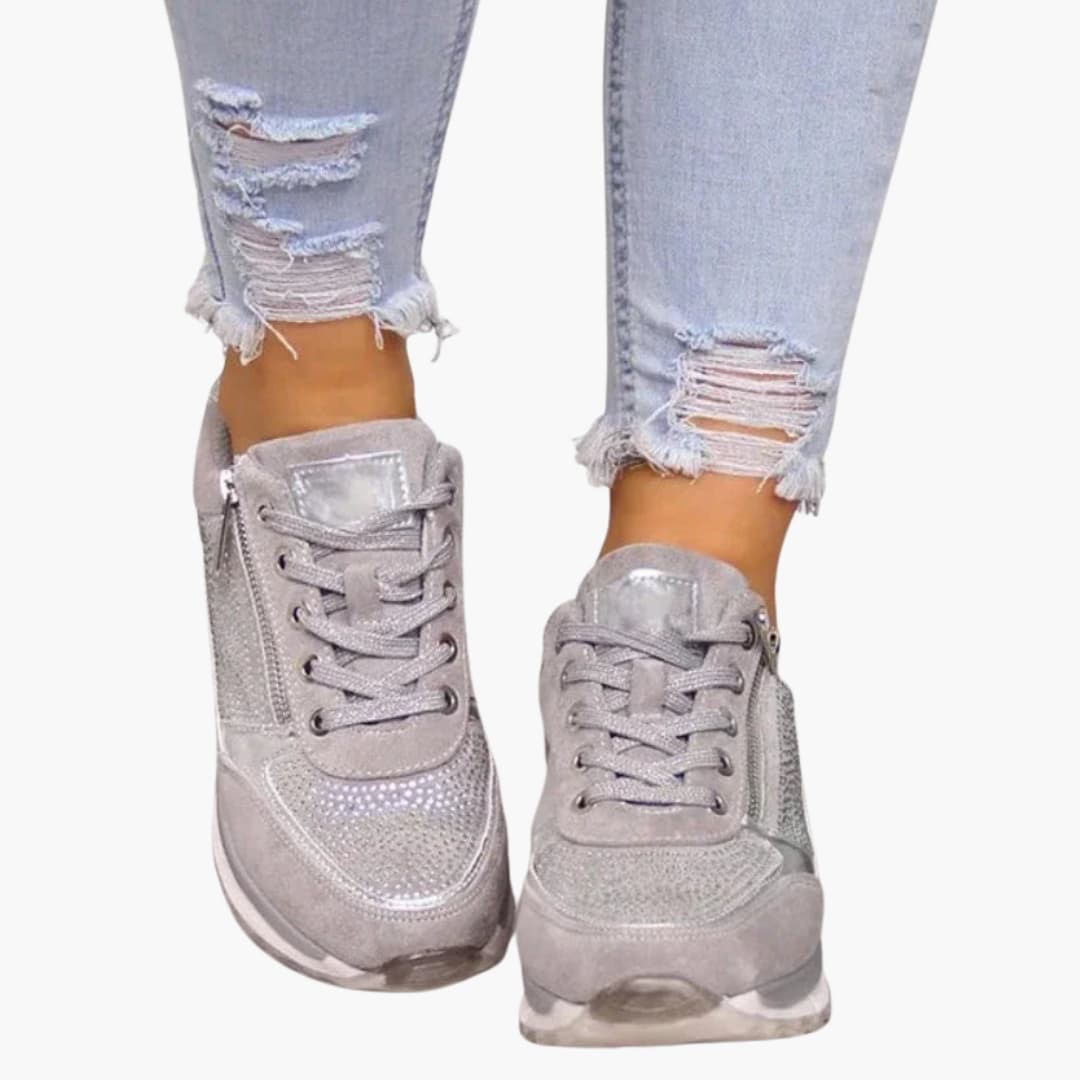 Lark | Soft-Sole Relaxed-Fit Women Comfortable Sneakers