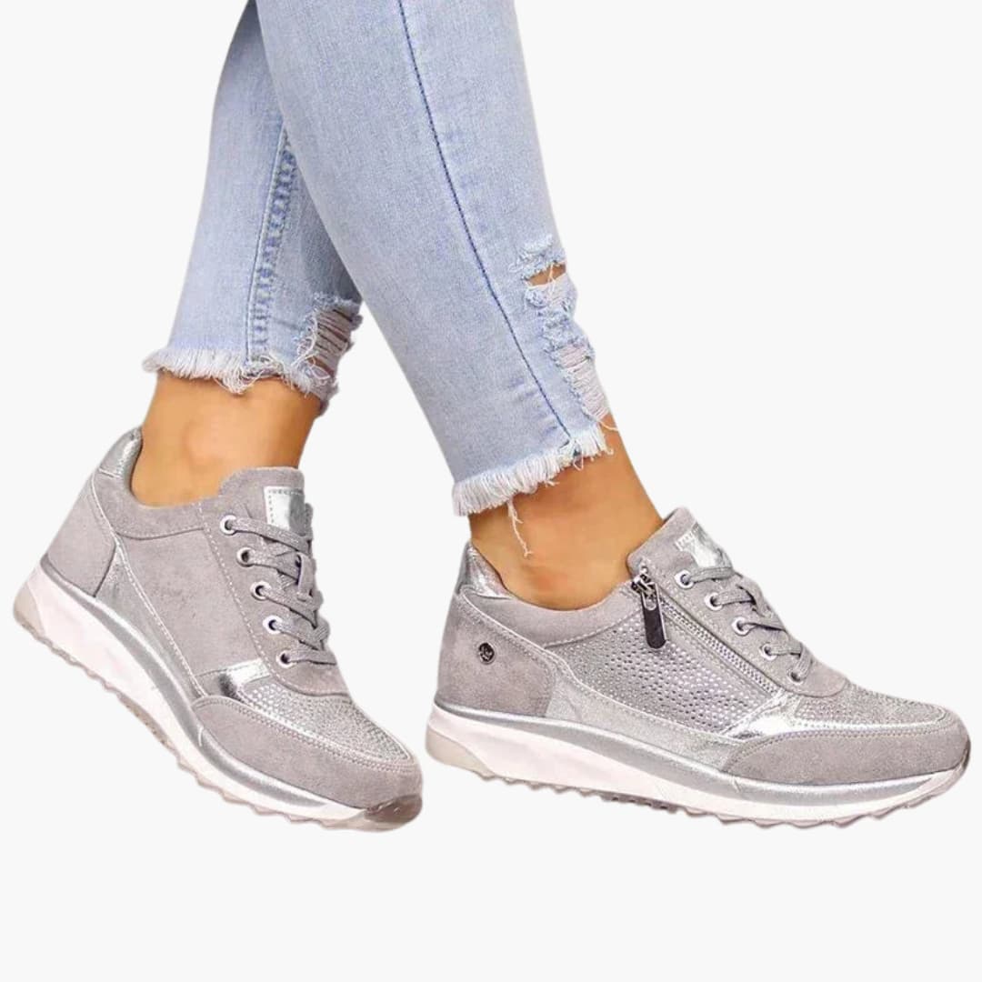 Lark | Soft-Sole Relaxed-Fit Women Comfortable Sneakers