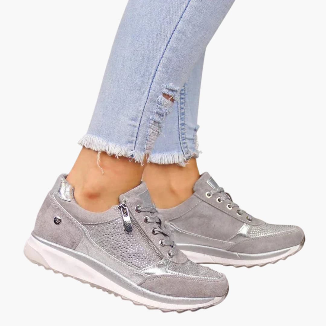 Lark | Soft-Sole Relaxed-Fit Women Comfortable Sneakers