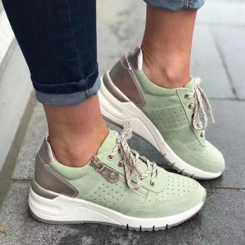 Kiki | Chunky-Sole Lace-Up Women Comfortable Sneakers