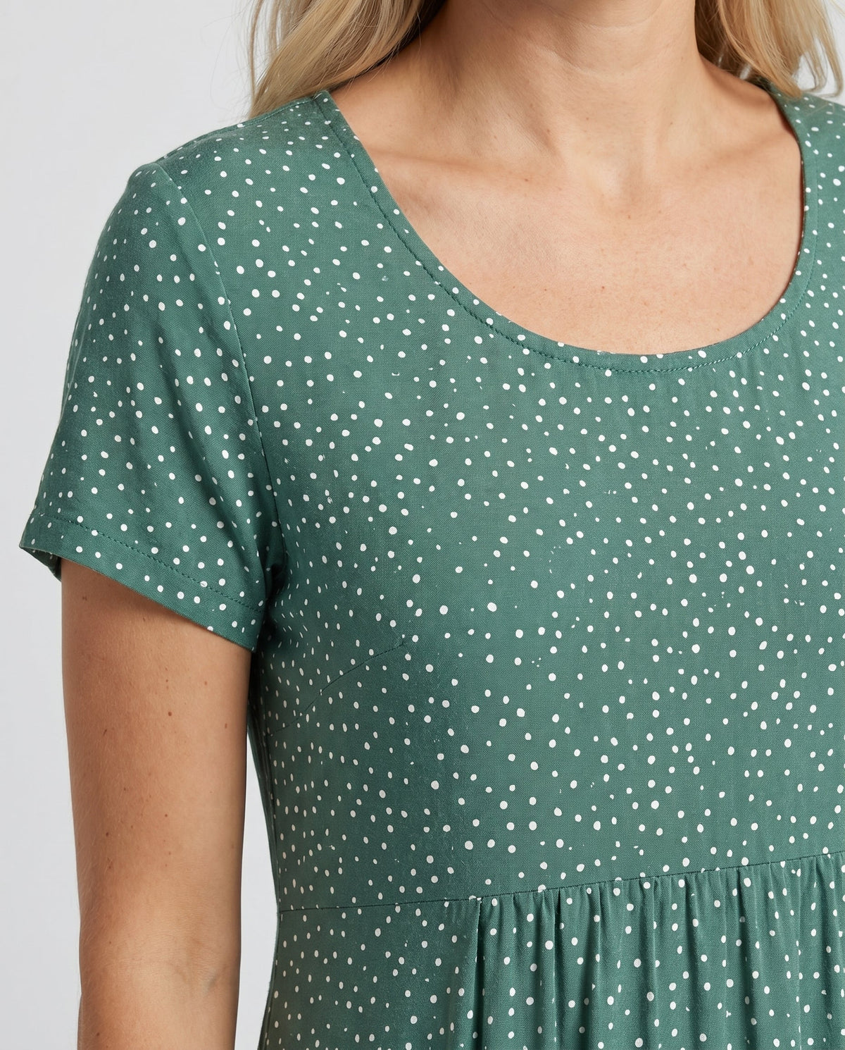 Serena | Meadow Blossom Round-Neck Women Summer Midi Dress